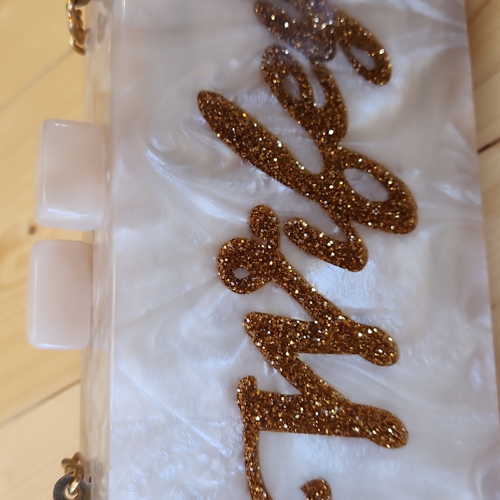 LULU NYC Wifey Acrylic Clutch Purse Gold Chain Strap - Picture 6 of 17